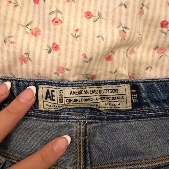 vintage american eagle outfitters cheeky jean shorts! - Picture 5 of 5